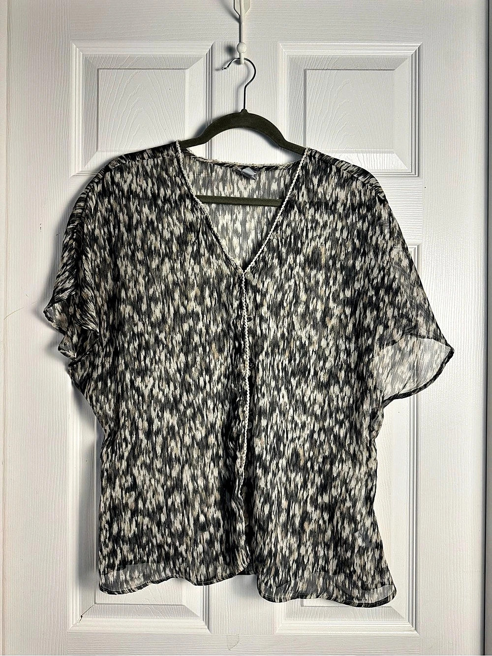 Converse Abstract Button Front Blouse in Black & Gray Medium
